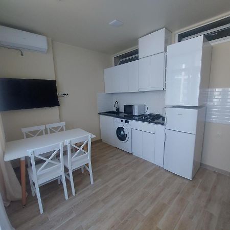 Andrew'S 2 Rooms Apartment In Batumi Ანდრიას 2 Ოთახიანი Აპარტამენტი Ბათუმში Esterno foto