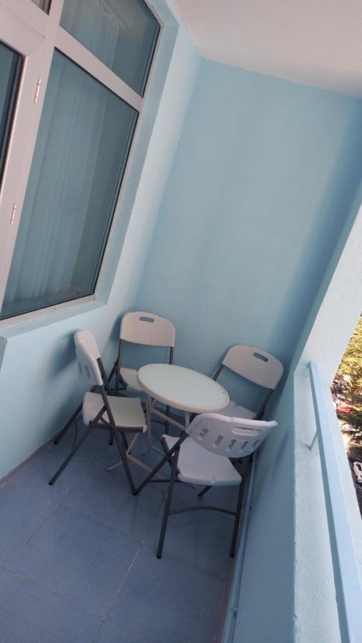 Andrew'S 2 Rooms Apartment In Batumi Ანდრიას 2 Ოთახიანი Აპარტამენტი Ბათუმში Esterno foto